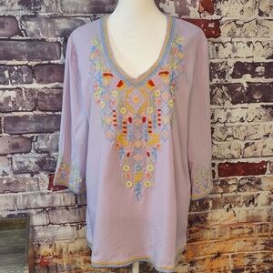 Komili Embroidered V Neck Tunic Top